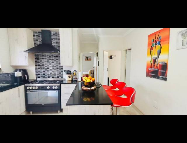 3 BEDROOM HOUSE FOR SALE IN DALPARK EXT 1